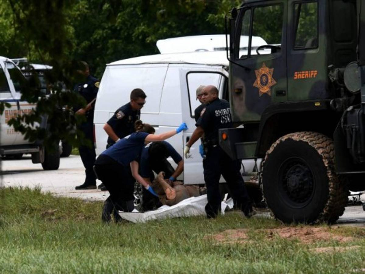 Autoridades reportan al menos 33 muertos por paso de devastador Harvey